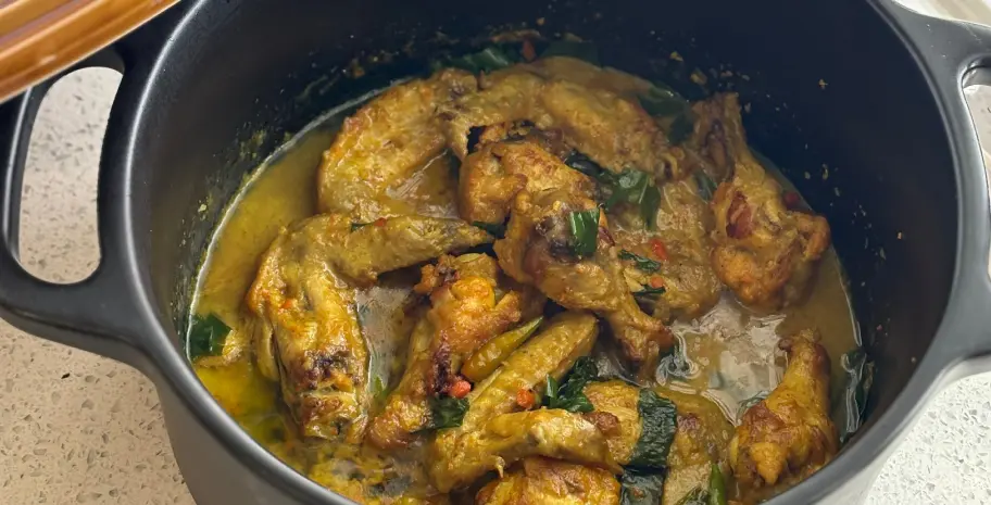 Ayam Lemak Cili Api