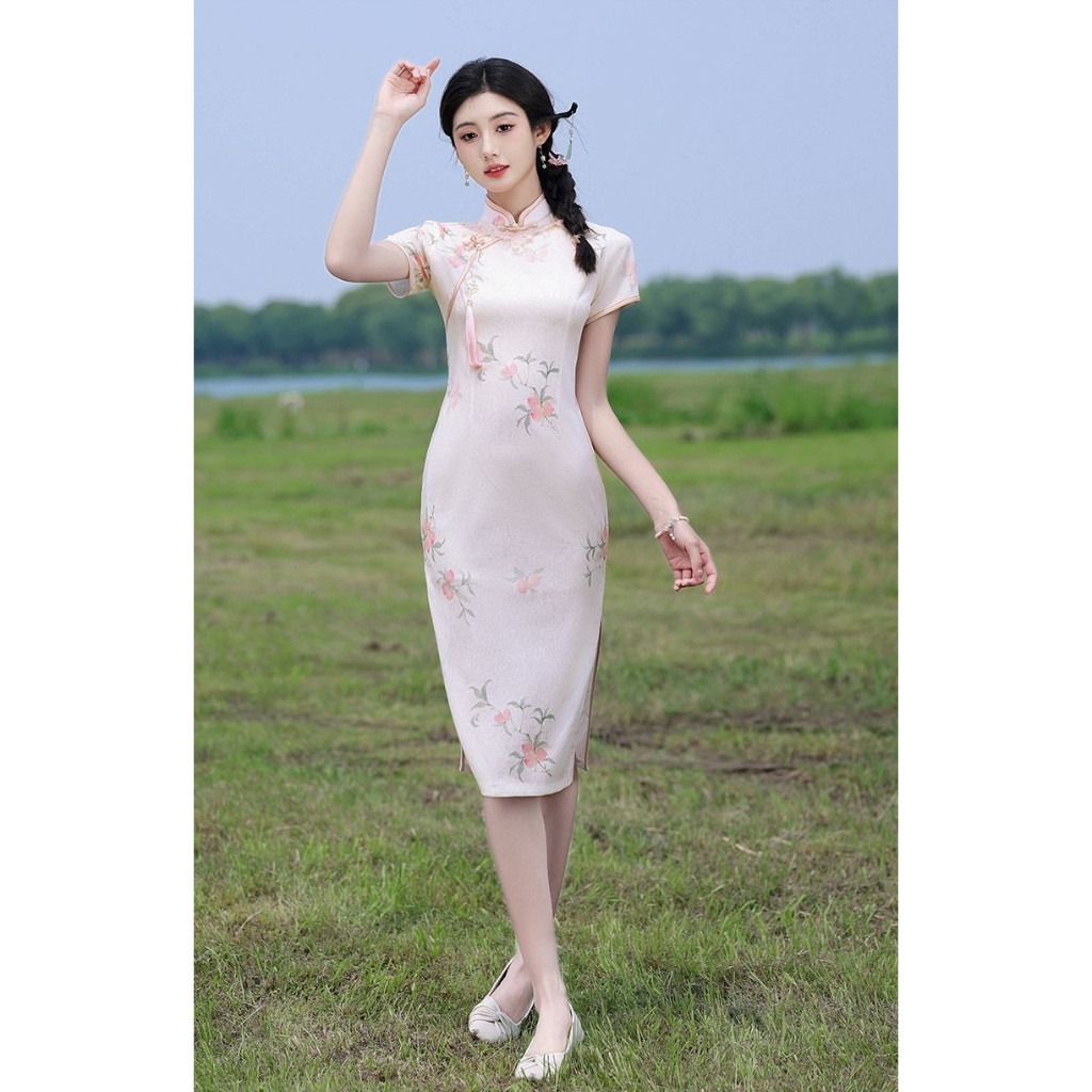 DaiDai Floral Cheongsam Dress for Women Pink Modern Qipao with Slimming Cut | DAIDAI Cheongsam DaiDai Floral Cheongsam Dress for Women Pink Modern Qipao with Slimming Cut | DAIDAI Cheongsam