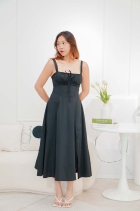 Trying on as a 151cm Pear Shape - Dinner Dress | Bash Trying on as a 151cm Pear Shape - Dinner Dress | Bash