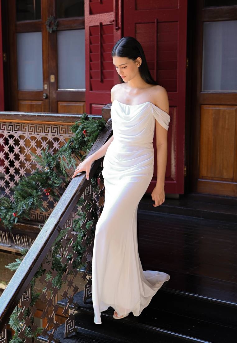 White Dresses | BebeButterfly | BebeBeige | Plain B. | Beryberries | Esm | Label B. White Dresses | BebeButterfly | BebeBeige | Plain B. | Beryberries | Esm | Label B.