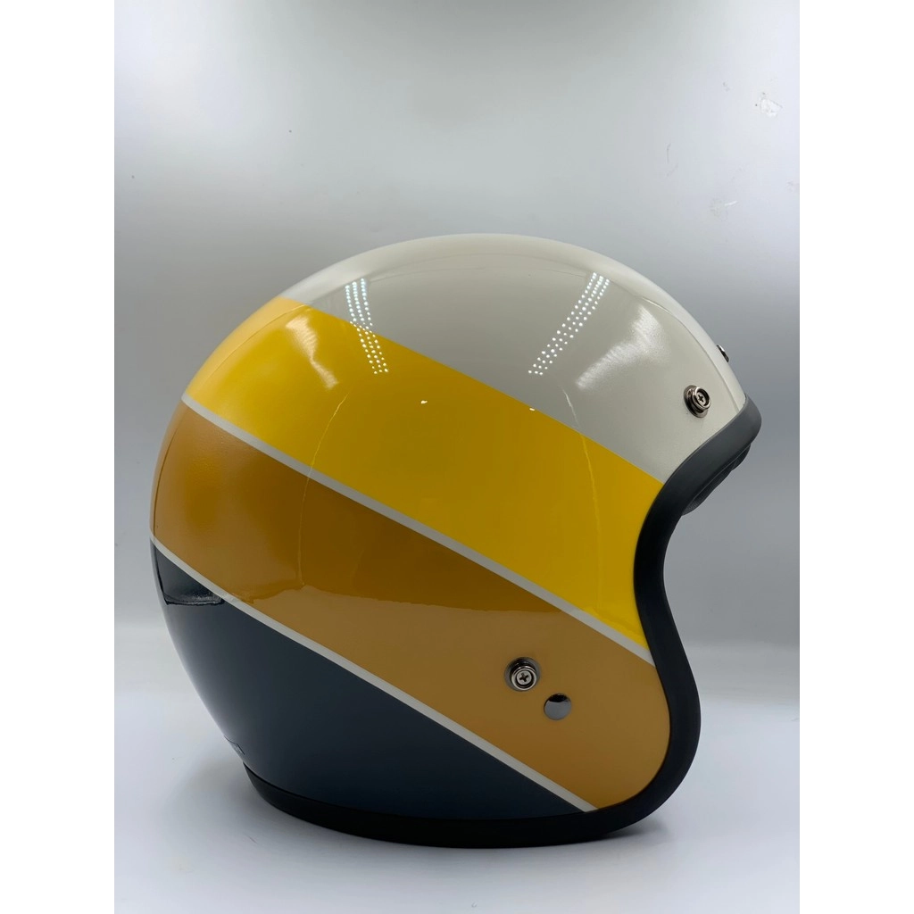 bell helmet ece 22.05 - Scout Air It weighs 1.56 kg and includes a double Bell Qualifier Conduit Helmet