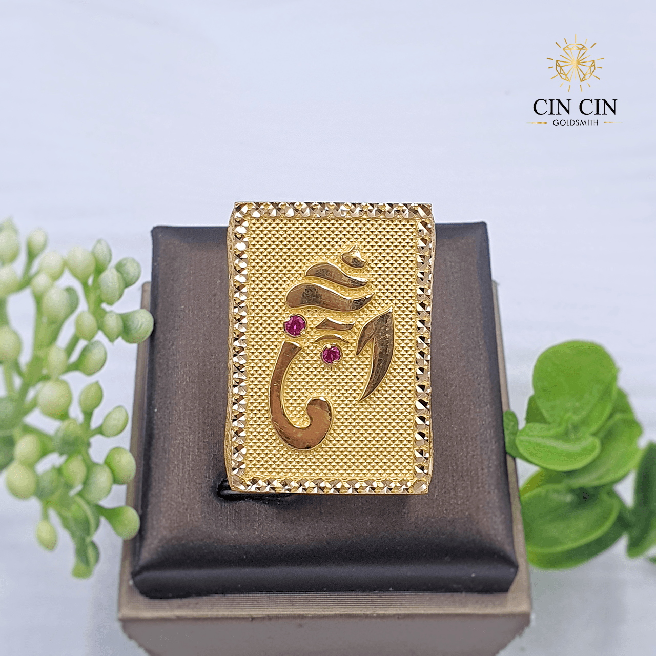 916 Gold Ring 3D Biscuit Ring Elephant Head AABE