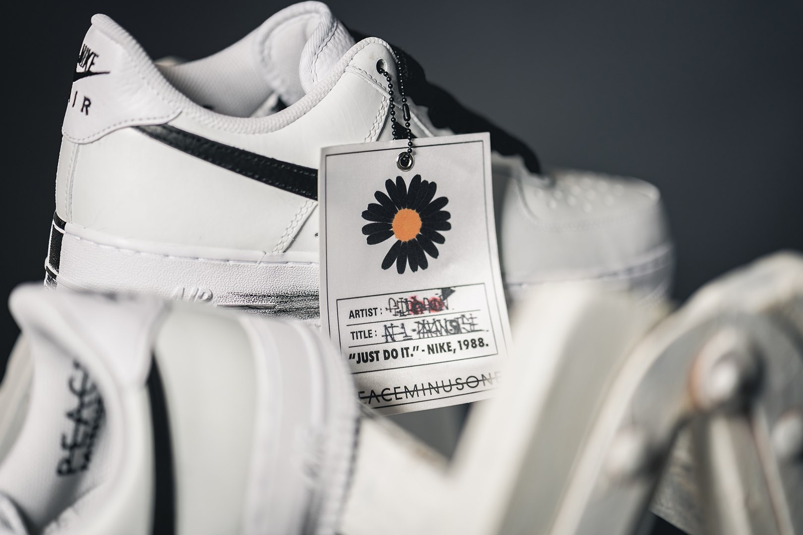 Low Para Noise Release Date NIKE AIR FORCE LOW G-DRAGON