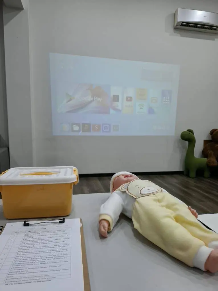 Training presentation slide displayed before the breastfeeding and lactation training session at Latch Lab Malaysia begins.