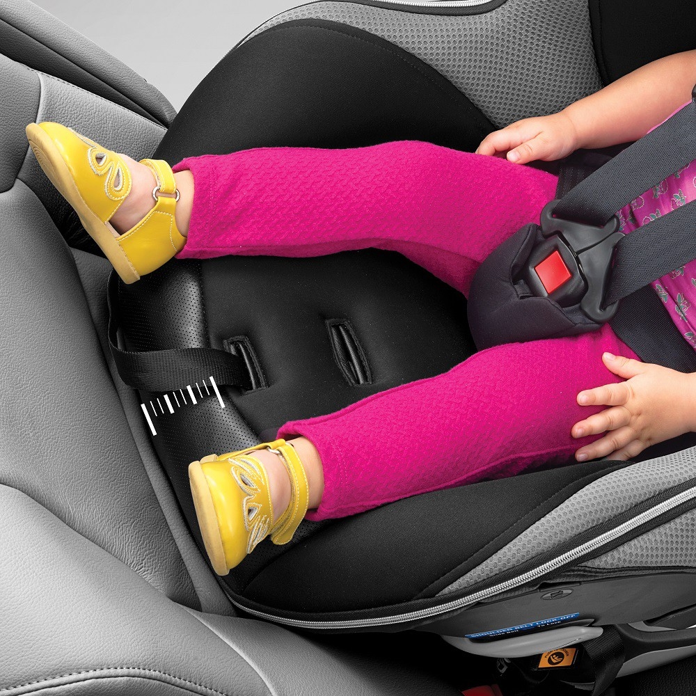 Chicco NextFit Zip Max Extended-Use Convertible Car Seat PERFECT