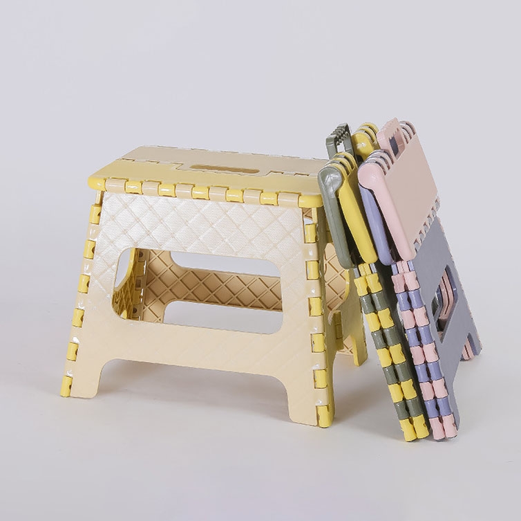 Romantika Foldable Stool with Handle Waterproof