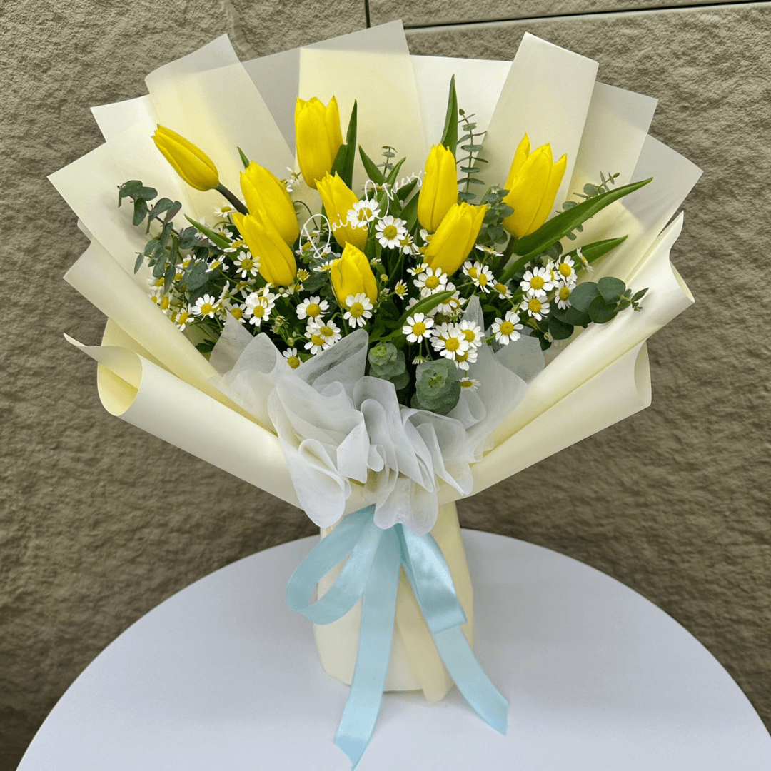 Yellow Tulip & Chamomile Bouquet | HB108 | Daisy Cheers Bandar Yellow Tulip & Chamomile Bouquet | HB108 | Daisy Cheers Bandar